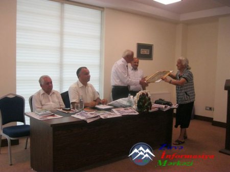 ARXİV: Marneulidə Azərbaycan aliminin 75 illik yubileyi qeyd olunub.. ARXİV: Marneulidə Azərbaycan aliminin 75 illik yubileyi qeyd olunub..