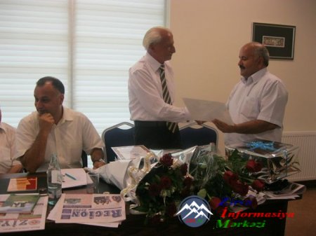 ARXİV: Marneulidə Azərbaycan aliminin 75 illik yubileyi qeyd olunub.. ARXİV: Marneulidə Azərbaycan aliminin 75 illik yubileyi qeyd olunub..