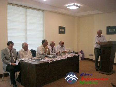 ARXİV: Marneulidə Azərbaycan aliminin 75 illik yubileyi qeyd olunub.. ARXİV: Marneulidə Azərbaycan aliminin 75 illik yubileyi qeyd olunub..
