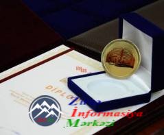 Bədirxan Əhmədov «Qızıl Kəlmə» mükafatına layiq görüldü Bədirxan Əhmədov «Qızıl Kəlmə» mükafatına layiq görüldü