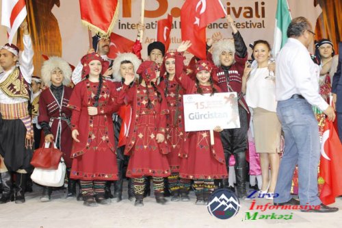 "Sarvan" folkor ansabılı Türkiyədə 15-ci Dənizli Beynəlxalq Rəqs Festivalında iştirak edib "Sarvan" folkor ansabılı Türkiyədə 15-ci Dənizli Beynəlxalq Rəqs Festivalında iştirak edib