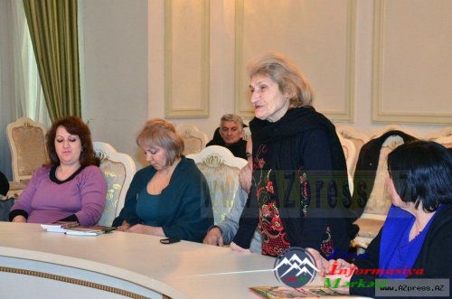 Xəzangül xanımın “Özümü axtarıram" şeirlər kitabının təqdimat mərasimi keçirilib Xəzangül xanımın “Özümü axtarıram" şeirlər kitabının təqdimat mərasimi keçirilib