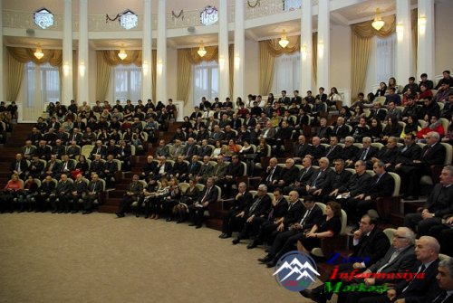 AzTU-da Dünya Azərbaycanlılarının Həmrəylik Günü və qarşıdan gələn Yeni il Bayramı münasibəti ilə tədbir keçirilib