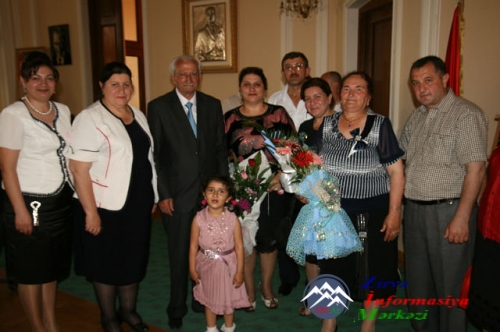 Ləyaqətli nümunə: RƏNA ƏLİYEVA Ləyaqətli nümunə: RƏNA ƏLİYEVA