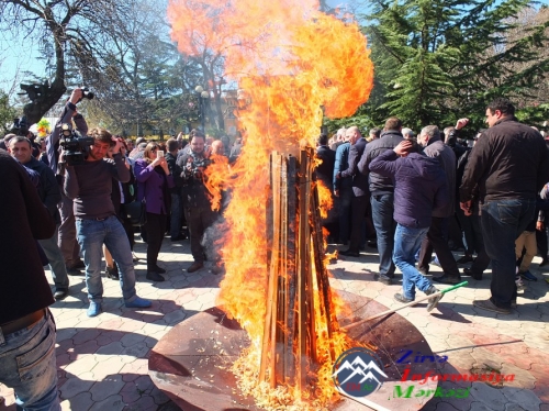 Gürcüstan Prezidenti və Baş naziri Marneulidə keçirilən Novruz şənliklərində iştirak ediblər