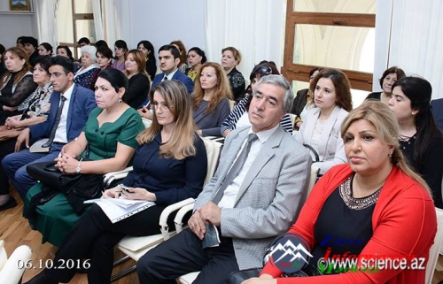 Xalq şairi Səməd Vurğunun 110 illik yubileyinə həsr olunan elmi sessiya keçirilib Xalq şairi Səməd Vurğunun 110 illik yubileyinə həsr olunan elmi sessiya keçirilib