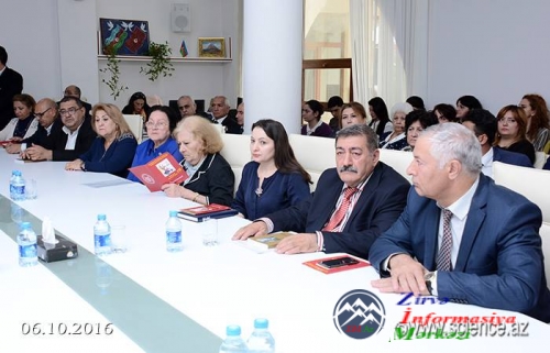 Xalq şairi Səməd Vurğunun 110 illik yubileyinə həsr olunan elmi sessiya keçirilib Xalq şairi Səməd Vurğunun 110 illik yubileyinə həsr olunan elmi sessiya keçirilib
