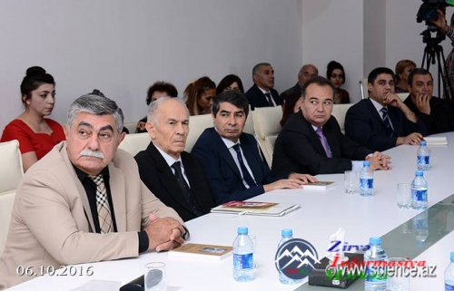 Xalq şairi Səməd Vurğunun 110 illik yubileyinə həsr olunan elmi sessiya keçirilib Xalq şairi Səməd Vurğunun 110 illik yubileyinə həsr olunan elmi sessiya keçirilib
