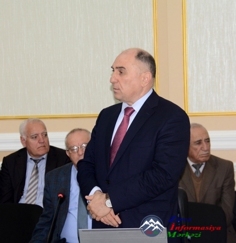 Professor Əli Həsənov AMEA Rəyasət Heyətinin iclasında məruzə ilə çıxış edib Professor Əli Həsənov AMEA Rəyasət Heyətinin iclasında məruzə ilə çıxış edib