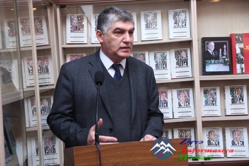 “Azərbaycan ədəbiyyatı və ədəbiyyatşünaslığının aktual problemləri” mövzusunda tədbir “Azərbaycan ədəbiyyatı və ədəbiyyatşünaslığının aktual problemləri” mövzusunda tədbir