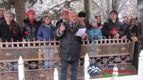 Bu gün Faxralıda Qanlı 20 Yanvarda həlak olan 25 yaşlı gəncin qəbrini ziyarət etdik...