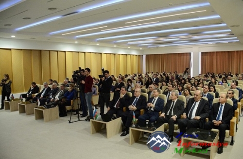 AMEA-nın prezidenti, akademik Akif Əlizadə Gənclərlə görüşüb AMEA-nın prezidenti, akademik Akif Əlizadə Gənclərlə görüşüb