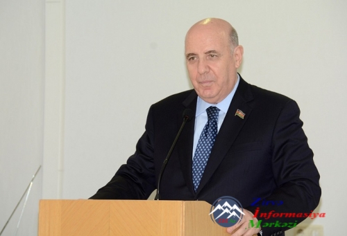 AMEA-nın prezidenti, akademik Akif Əlizadə Gənclərlə görüşüb AMEA-nın prezidenti, akademik Akif Əlizadə Gənclərlə görüşüb