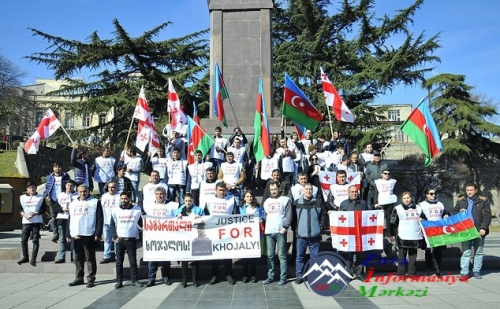 "Borçalı-İrəli" İctimai Birliyinin təşəbbüsü və təşkilatçılığı ilə Tbilisidə Xocalı Soyqırımının 25 ci-il dönümü ilə əlaqədar yürüş keçirilib "Borçalı-İrəli" İctimai Birliyinin təşəbbüsü və təşkilatçılığı ilə Tbilisidə Xocalı Soyqırımının 25 ci-il dönümü ilə əlaqədar yürüş keçirilib