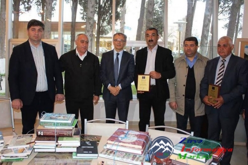 Əflatun Amaşov Gürcüstanda səfərdə olub Əflatun Amaşov Gürcüstanda səfərdə olub