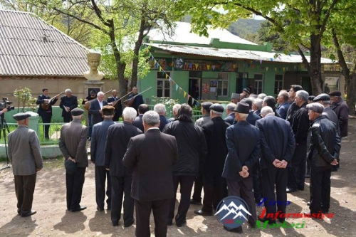 Ustad Aşıq Hüseyn Saraclının anım günü keçirilib