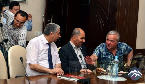 Şahismayıl Şəmmədoğlunun “Heydər Əliyev və Gürcüstan” kitabının təqdimatı olub Şahismayıl Şəmmədoğlunun “Heydər Əliyev və Gürcüstan” kitabının təqdimatı olub