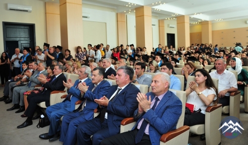 AzMİU-da Məzun Günü AzMİU-da Məzun Günü