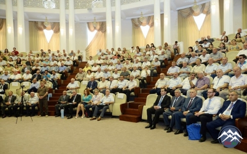 Bakıda “Maşın və mexanizmlər elmi üzrə beynəlxalq simpozium” öz işinə başlayıb Bakıda “Maşın və mexanizmlər elmi üzrə beynəlxalq simpozium” öz işinə başlayıb