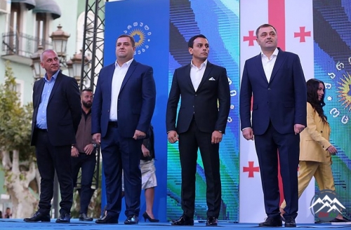 Rustavidə Kvemo Kartli bölgəsində şəhər meri və rayon icra başçısı vəzifələrinə namizədlərin təqdimatı keçirilib Rustavidə Kvemo Kartli bölgəsində şəhər meri və rayon icra başçısı vəzifələrinə namizədlərin təqdimatı keçirilib