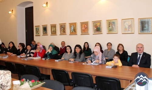 Məhşur teatr və kino aktyoru Əhməd Anatollunun kitabının təqdimatı keçirilib Məhşur teatr və kino aktyoru Əhməd Anatollunun kitabının təqdimatı keçirilib