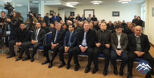 Gürcüstanın Marneuli şəhərində 20 Yanvar faciəsi qurbanlarının xatirəsi anılıb Gürcüstanın Marneuli şəhərində 20 Yanvar faciəsi qurbanlarının xatirəsi anılıb
