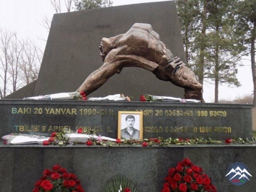Qaraçöpdə Qanlı 20 yanvar façiəsi anılıb