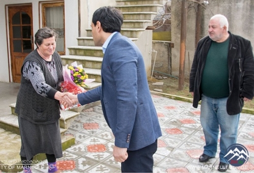 Mer övladları müharibədə həlak olmuş anaların bayramını təbrik edib