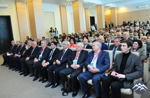 AzMİU-da beynəlxalq konfrans işinə başlayıb AzMİU-da beynəlxalq konfrans işinə başlayıb