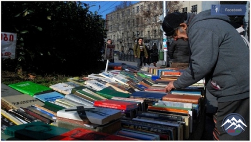 Etnik azərbaycanlılar öz dillərində kitab tapmaqda çətinlik çəkirlər