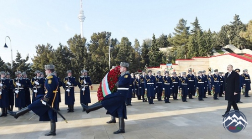 Azərbaycan Prezidenti İlham Əliyev 20 Yanvar şəhidlərinin əziz xatirəsini yad edib