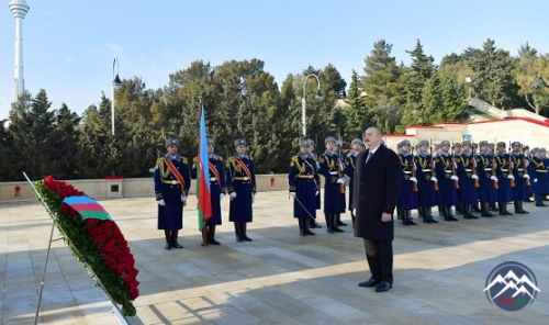 Azərbaycan Prezidenti İlham Əliyev 20 Yanvar şəhidlərinin əziz xatirəsini yad edib