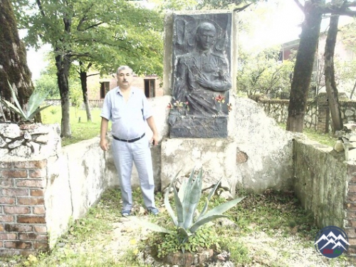 "Qırmızı Ulduz" ordenli 20 yaşlı QƏHRƏMAN ƏSGƏR - RAHİB MƏMMƏDOV (1967–1987) "Qırmızı Ulduz" ordenli 20 yaşlı QƏHRƏMAN ƏSGƏR - RAHİB MƏMMƏDOV (1967–1987)
