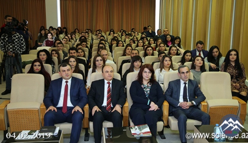 Akademik Akif Əlizadə AMEA-nın gənc alimləri ilə görüşüb Akademik Akif Əlizadə AMEA-nın gənc alimləri ilə görüşüb