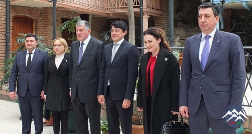 Diasporla İş üzrə Dövlət Komitəsinin sədri Gürcüstanda rəsmi səfərdə olub, soydaşlarımızın problemləri ilə maraqlanıb - YENİLƏNİB Diasporla İş üzrə Dövlət Komitəsinin sədri Gürcüstanda rəsmi səfərdə olub, soydaşlarımızın problemləri ilə maraqlanıb - YENİLƏNİB