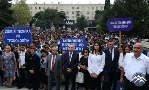 AzTU-da yeni tədris ilinin başlanmasına və “Bilik Günü”nə həsr olunmuş tədbir keçirilib