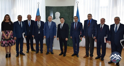 AzTU-nun rektoru Müdafiə Sənayesi Naziri ilə görüşüb AzTU-nun rektoru Müdafiə Sənayesi Naziri ilə görüşüb