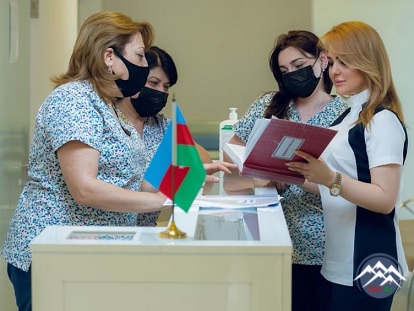 Tibb üzrə fəlsəfə doktoru, dosent Fatimə Hacıyeva (1979) Tibb üzrə fəlsəfə doktoru, dosent Fatimə Hacıyeva (1979)