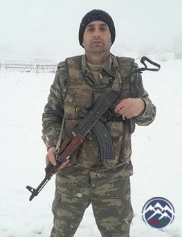 VƏTƏNPƏRVƏRLİK DƏRSİNİ SƏNGƏRDƏ KEÇƏN MÜƏLLİM! VƏTƏNPƏRVƏRLİK DƏRSİNİ SƏNGƏRDƏ KEÇƏN MÜƏLLİM!