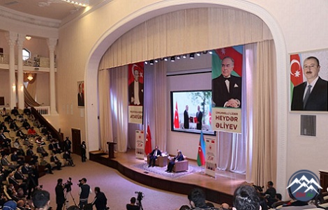 AzTU-da Azərbaycan-Türkiyə diplomatik münasibətlərinin 30 illiyi qeyd olunub AzTU-da Azərbaycan-Türkiyə diplomatik münasibətlərinin 30 illiyi qeyd olunub