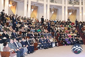 Emin Sabitoğlunun 85 illik yubileyinə həsr olunmuş konsert təqdim edilib Emin Sabitoğlunun 85 illik yubileyinə həsr olunmuş konsert təqdim edilib